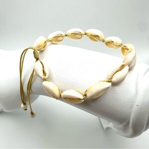 Sea Shell Ankle Bracelet | Fully Adjustable | String Available in Various Colors